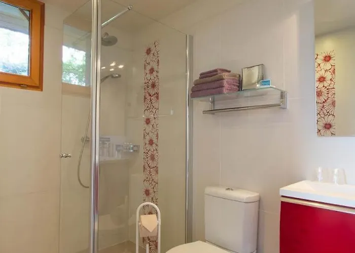 Les Perrelles Bed & Breakfast 3*